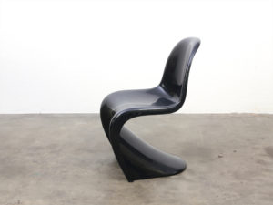 Bebop-S-shaped plastic chair-Verner Panton-Vitra-Herman Miller