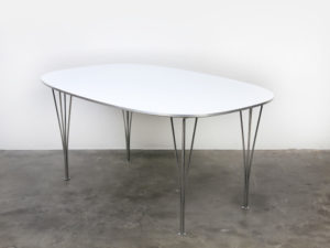 Bebop-Elips tafel-Piet Hein-Arne Jacobsen-Bruno Mathsson
