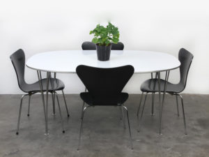 Bebop-Elips tafel-Piet Hein-Arne Jacobsen-Bruno Mathsson
