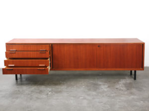 Bebop-Vvormdressoir-vintage dressoir-teak-vintage furniture