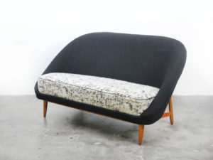 Bebop-Artifort bank Model F115-Theo Ruth-vintage meubels-vintage design-dutch design-Nederlands-bouclé stof