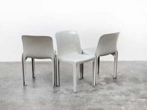 Bebop-Artemide stoelen-Model Selene-Vico Magistretti-vintage chairs-vintage design furniture-bebopvintage