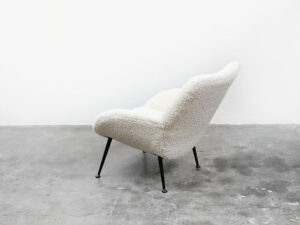 Bebop-Artifort-The Ruth-Lounge chair-Model 121-reupholstered- white boucle-vintage design furniture-bebopvintage