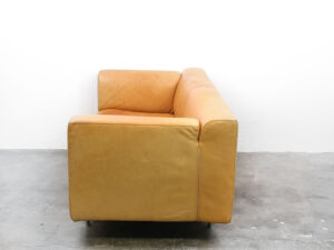 Bebop-Cassina-Model Met-Piero Lissoni-bruin leder-vintage design-vintage furniture-bebopvintage