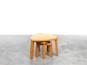 Bebop-mimiset-nesting tables-stackable tables-licht eiken hout-zeventies-vintage furniture-bebopvintage