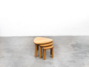 Bebop-nesting tables-mimiset-licjt eiken-set van drie-vintage furniture-bebopvintage