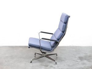 Bebop-Eames Soft Pad fauteuil-Eames Soft Pad Chair EA222-Charles and Ray Eames-vintage furniture-bebopvintage