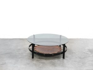 https://bebop.nl/wp-content/uploads/2025/02/Bebop-saloftafel-met-glas-en-leer-vintage-furniture-design-bebopvintage-