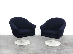 Bebop-vintage design-kuipje blauw boucle-vintage furniture-reupholstered